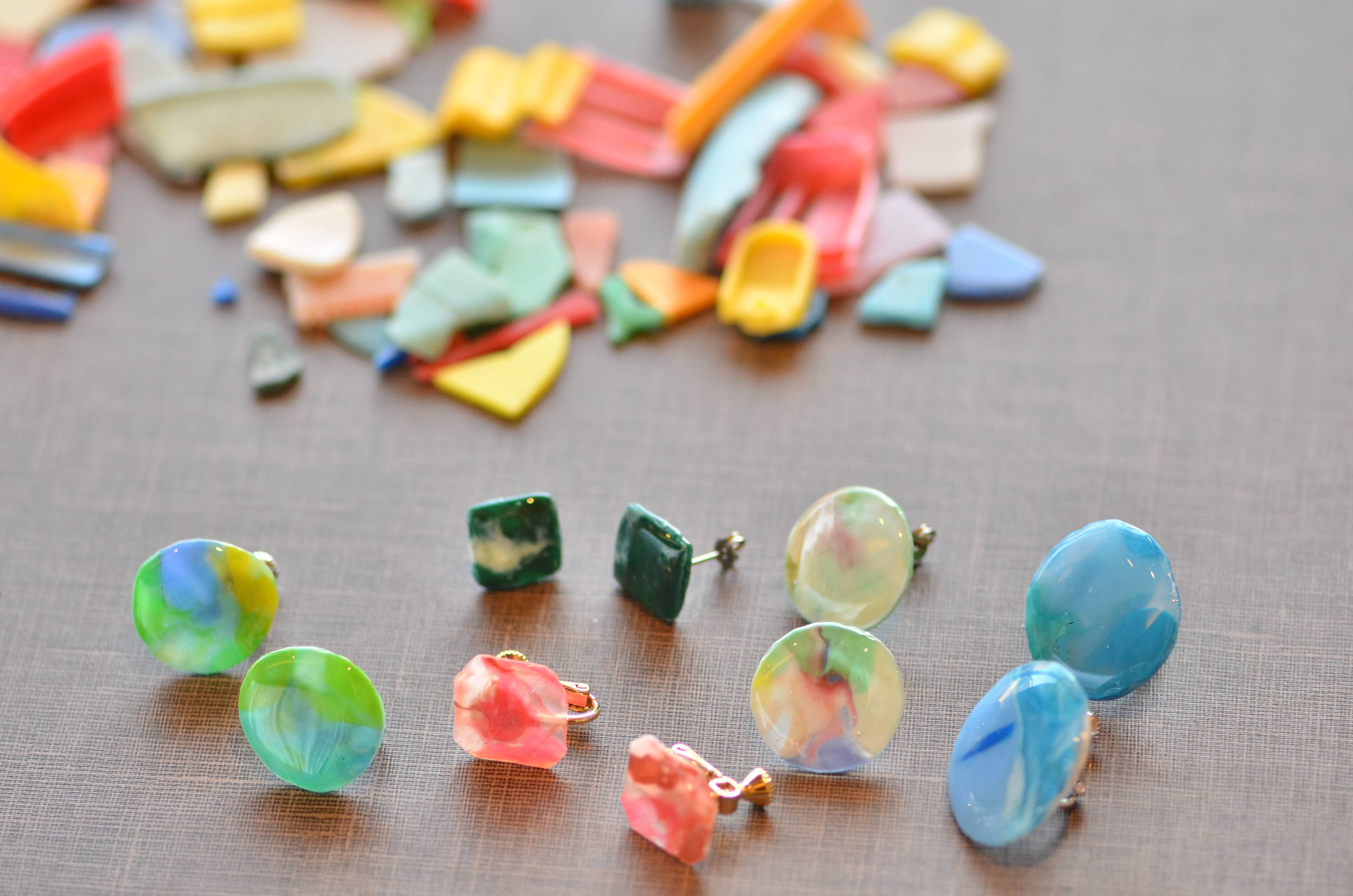 年度テーマ】カエルデザイン with REHAS(海洋プラスチックアップサイクルアクセサリー） （SPA）- 一般社団法人  ソーシャルプロダクツ普及推進協会（APSP）