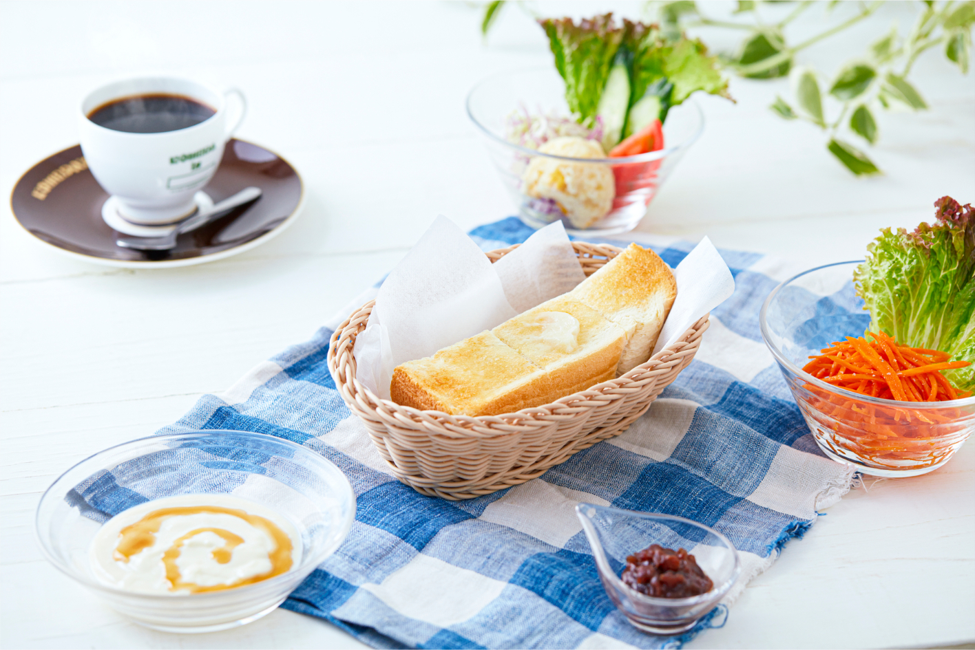 【自由テーマ】100％プラントベースの喫茶店　KOMEDA is □（コメダイズ）