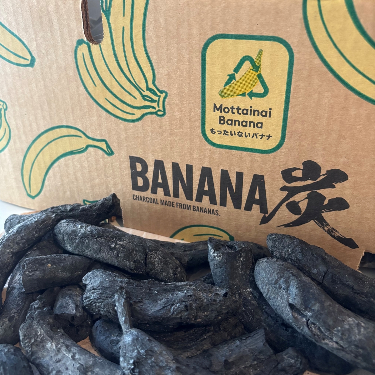 【自由テーマ】BANANA BLACK｜Smoke（お香立て）