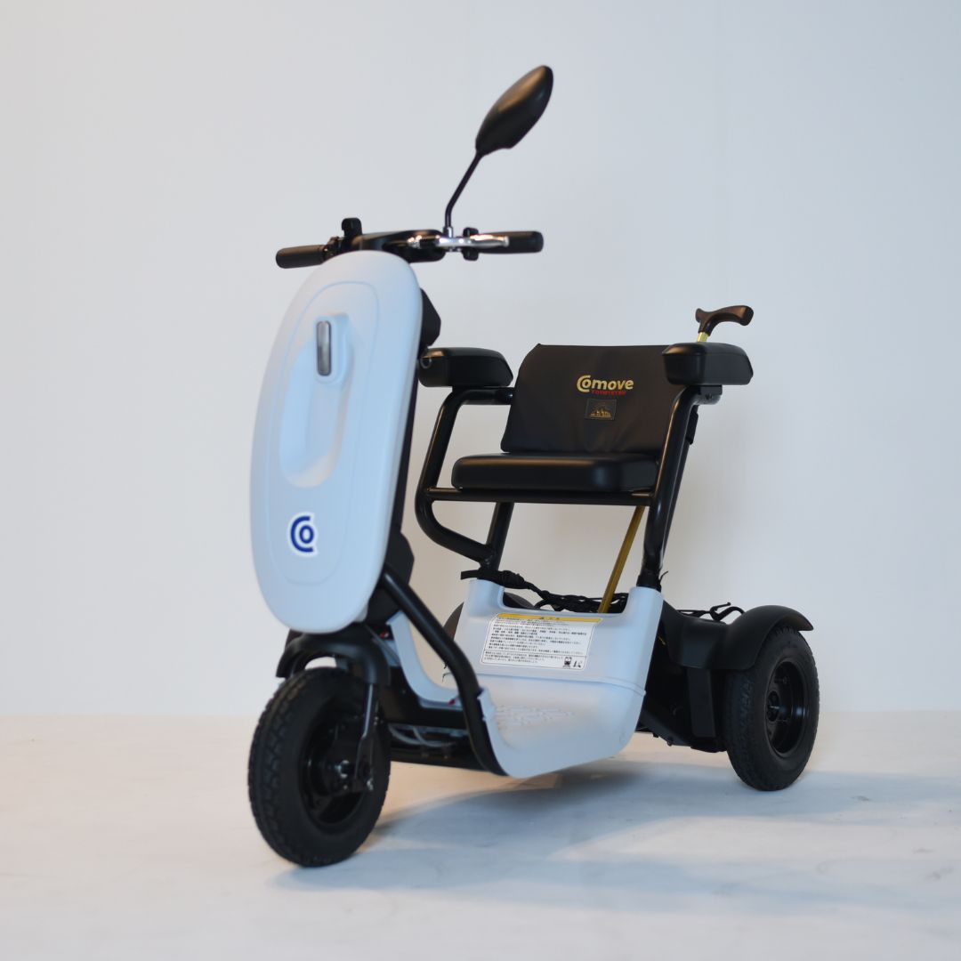 【自由テーマ】歩行領域エレクトリックビークル（EV）「Comove」